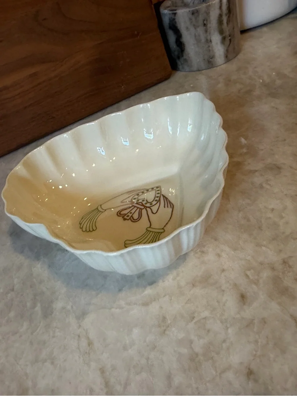 Belleek Pottery Claddagh Collection heart shaped porcelain dish